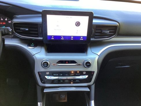 Used 2021 Ford Explorer XLT w/ Equipment Group 202A image 56