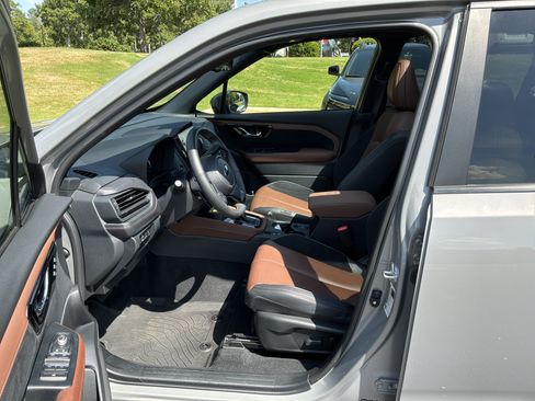 Used 2025 Subaru Forester Touring w/ Popular Package - Touring AWD/4WD image 16
