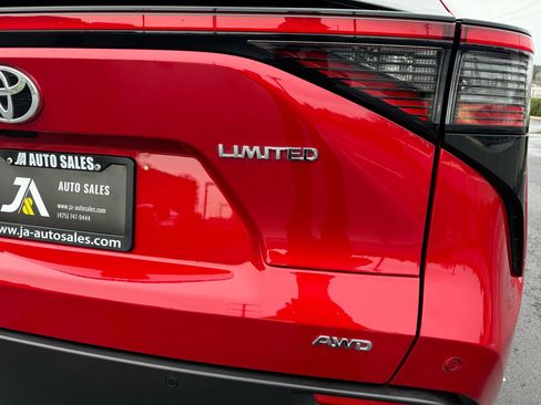 Used 2023 Toyota bZ4X AWD image 16