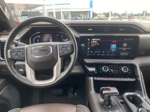 Used 2023 GMC Sierra 1500 Denali w/ Technology Package AWD/4WD image 22