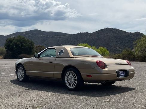 Used 2005 Ford Thunderbird image 4