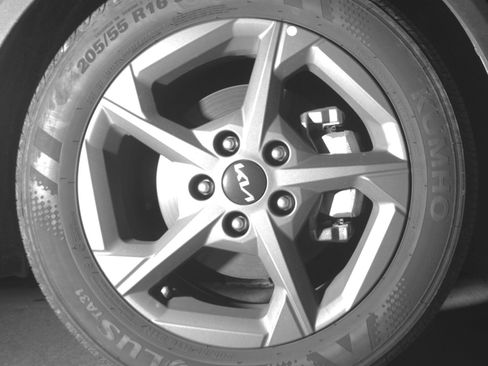 Used 2025 Kia K4 LXS image 13