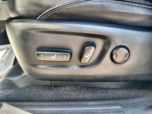 Used 2020 Toyota 4Runner Limited image 20