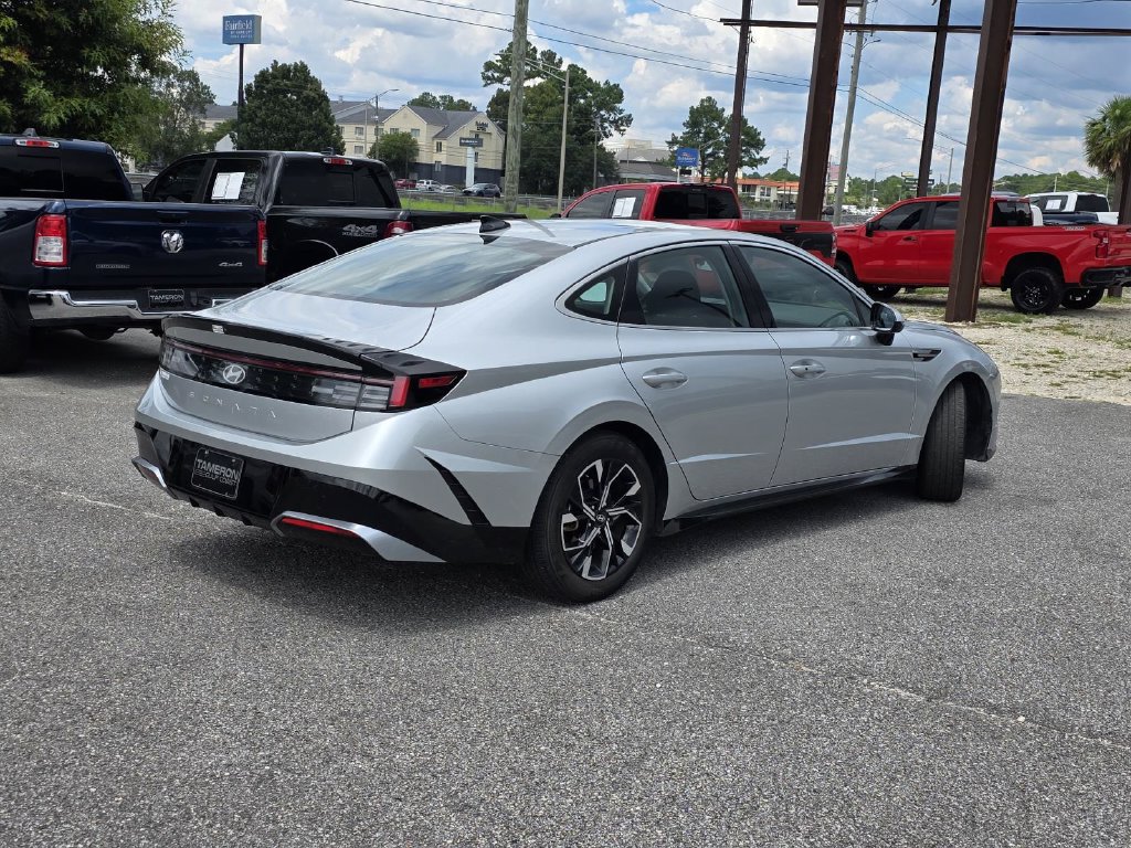 Used 2025 Hyundai Sonata SEL FWD image 5