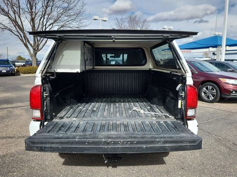 Used 2019 Toyota Tacoma SR w/ SR Convenience Package image 13