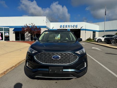 Used 2024 Ford Edge SEL w/ Convenience Package AWD/4WD image 2