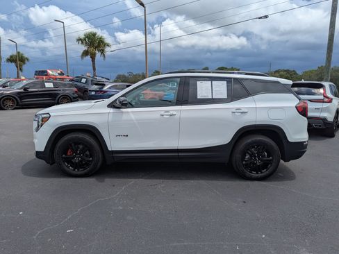 Used 2022 GMC Terrain AT4 w/ Infotainment Package II AWD/4WD image 6