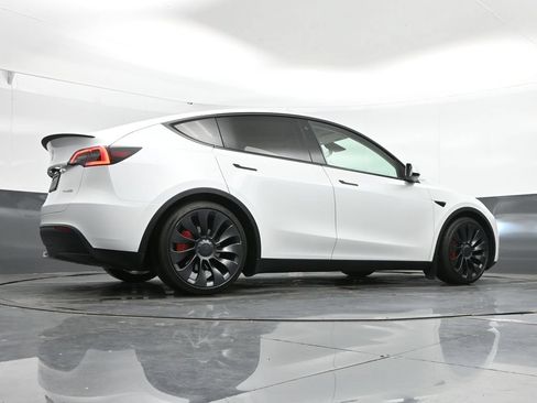 Used 2023 Tesla Model Y Performance AWD/4WD image 42