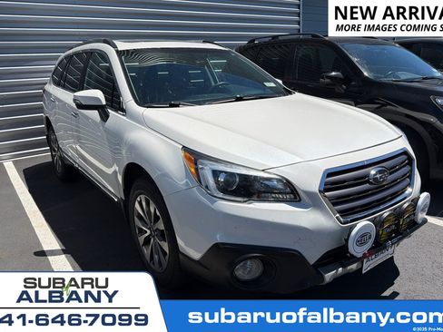 Used 2017 Subaru Outback 2.5i Touring w/ Popular Package #5A AWD/4WD image 1