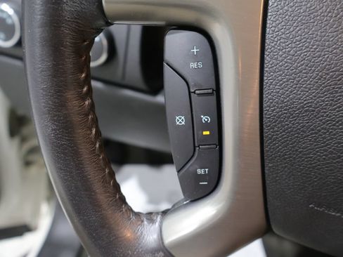 Used 2010 Chevrolet Avalanche LTZ AWD/4WD image 29