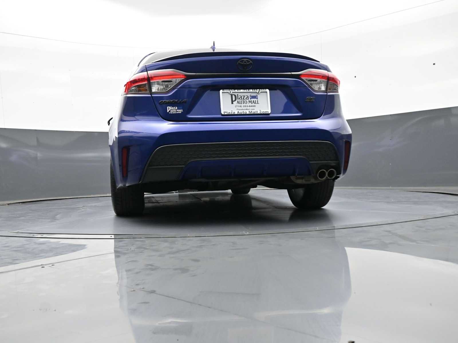 Used 2022 Toyota Corolla SE w/ SE Premium Package FWD image 30