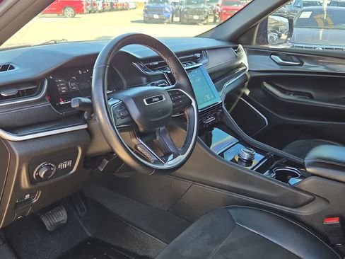 Used 2022 Jeep Grand Cherokee L Laredo image 10