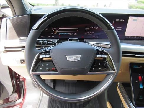 Used 2026 Cadillac Escalade IQ Sport 2 AWD/4WD image 18