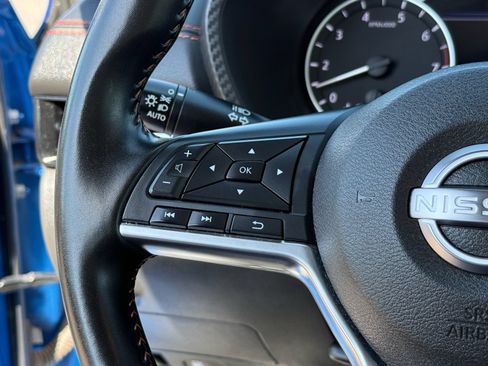 Used 2025 Nissan Sentra SR FWD image 17