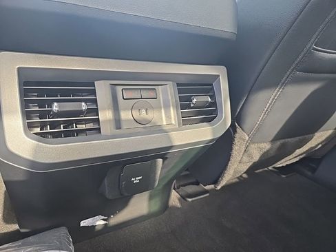 New 2025 Ford F350 Lariat w/ Lariat Ultimate Package image 26