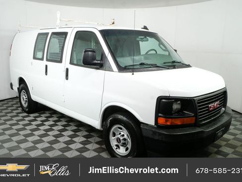 Used 2017 GMC Savana 2500 RWD image 1