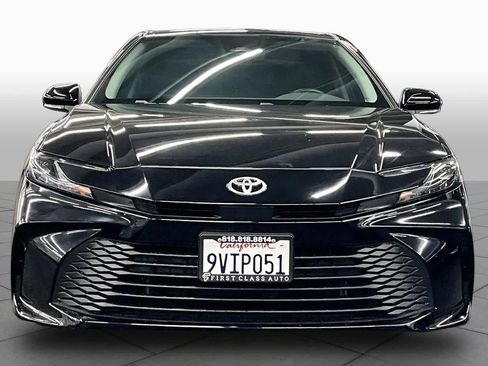 Used 2025 Toyota Camry LE w/ Convenience Package FWD image 3