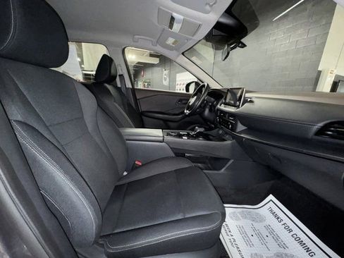 Used 2023 Nissan Rogue S AWD/4WD image 16
