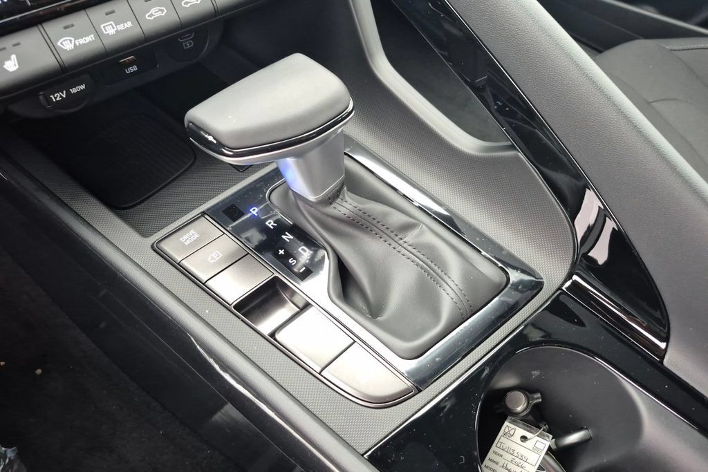 New 2026 Hyundai Elantra SEL Sport FWD image 25