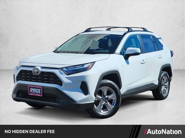 Used 2022 Toyota RAV4 XLE w/ XLE Grade Weather Package AWD/4WD image 1