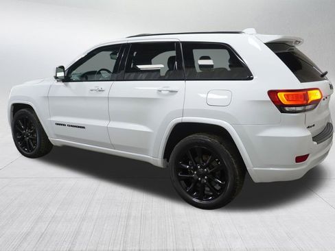Used 2018 Jeep Grand Cherokee Altitude image 8