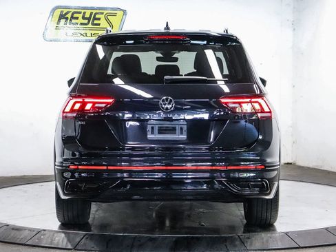 Used 2023 Volkswagen Tiguan SE R-Line FWD image 3