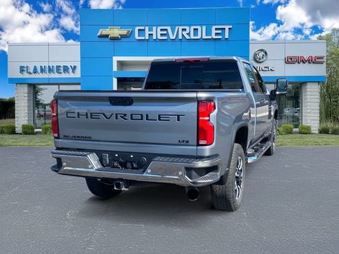 Used 2025 Chevrolet Silverado 3500 LTZ w/ LTZ Plus Package AWD/4WD image 5