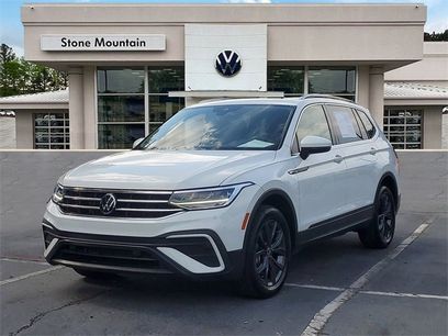 Certified 2022 Volkswagen Tiguan SE w/ Panoramic Sunroof Package