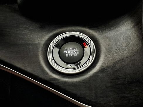 Used 2022 Jeep Grand Cherokee Limited RWD image 16