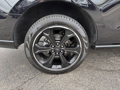 Used 2024 Ford Expedition Limited image 7