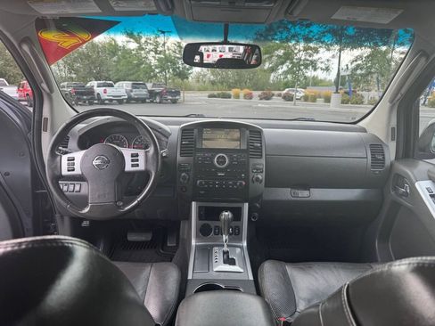 Used 2012 Nissan Pathfinder Silver RWD image 33