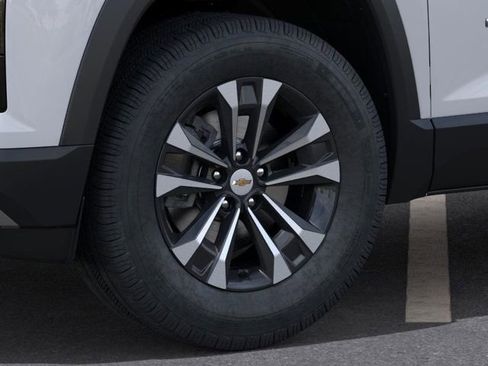 New 2026 Chevrolet Equinox LT w/ Convenience Package II AWD/4WD image 9