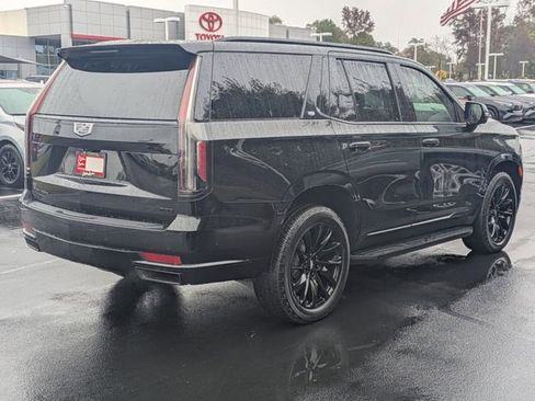 Used 2023 Cadillac Escalade Sport w/ LPO, ONYX Package image 4