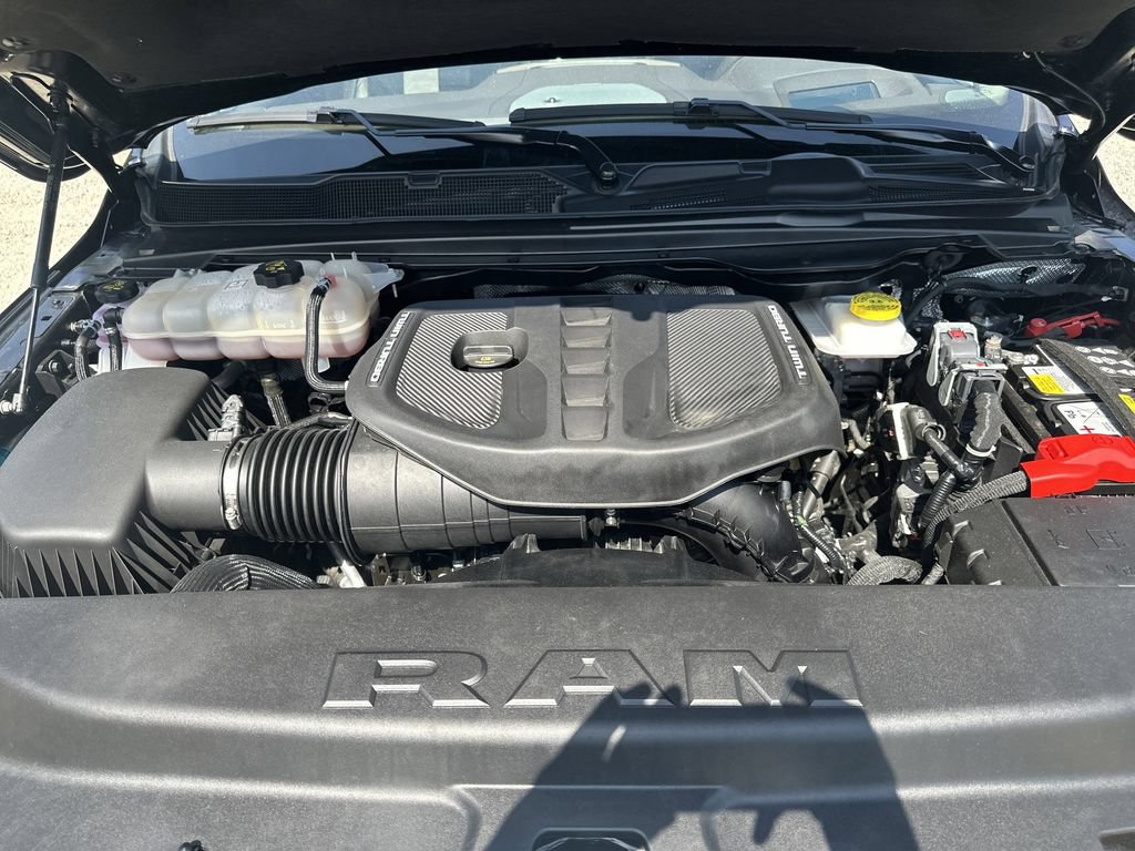 Used 2025 RAM 1500 Limited AWD/4WD image 12