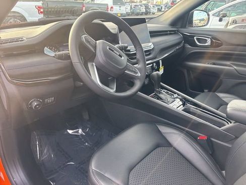 New 2026 Jeep Compass Latitude image 18