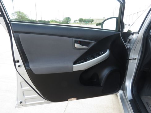 Used 2013 Toyota Prius Two FWD image 24