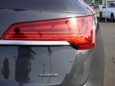 Used 2021 Audi Q5 2.0T Premium w/ Convenience Package image 7