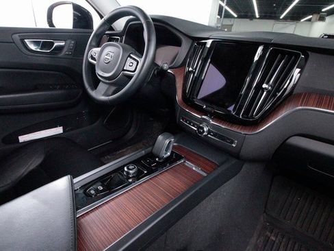 Certified 2023 Volvo XC60 B5 Plus w/ Protection Package Premier image 23