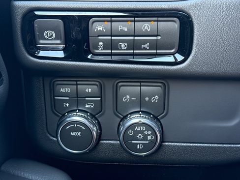 New 2026 GMC Yukon Denali w/ LPO, Floor Liner Package AWD/4WD image 23