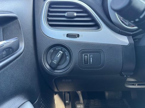 Used 2017 Dodge Journey SXT w/ Premium Group image 30