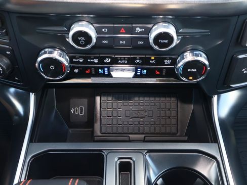 Used 2025 Ford F150 Raptor image 34