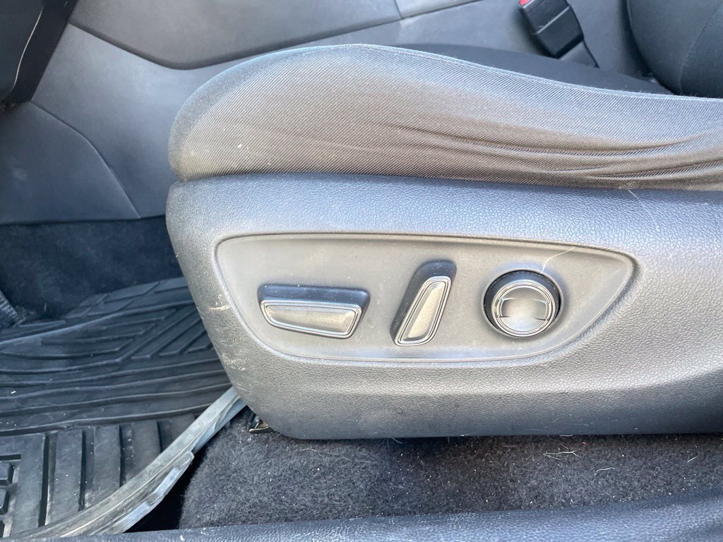 Used 2021 Toyota RAV4 XLE AWD/4WD image 11