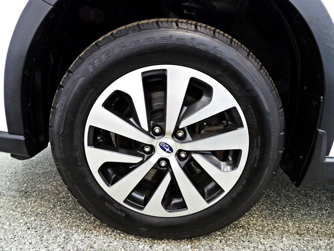 Used 2022 Subaru Outback Premium AWD/4WD image 21