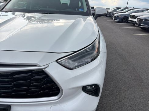 Used 2023 Toyota Highlander XLE FWD image 26