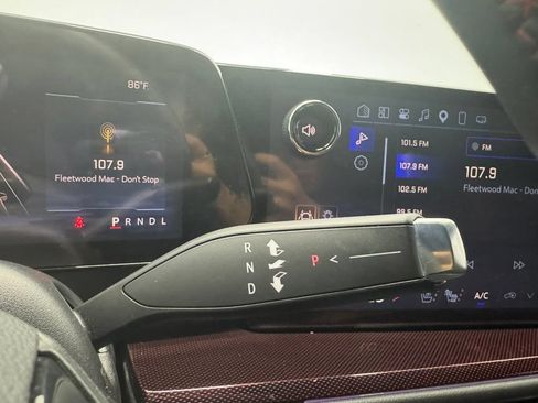 Used 2025 Chevrolet Traverse RS w/ LPO, Floor Liner Package FWD image 27
