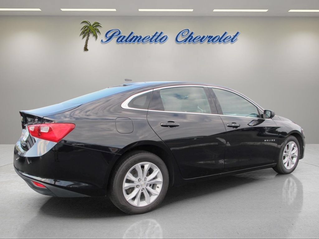 Used 2025 Chevrolet Malibu LT FWD image 3