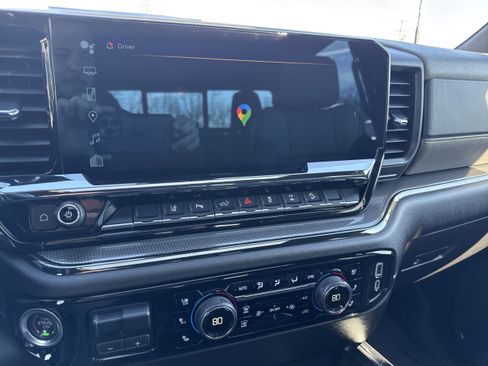 Used 2025 Chevrolet Silverado 2500 ZR2 w/ Technology Package AWD/4WD image 14