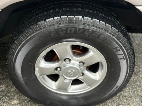 Used 2001 Toyota Land Cruiser AWD/4WD image 36