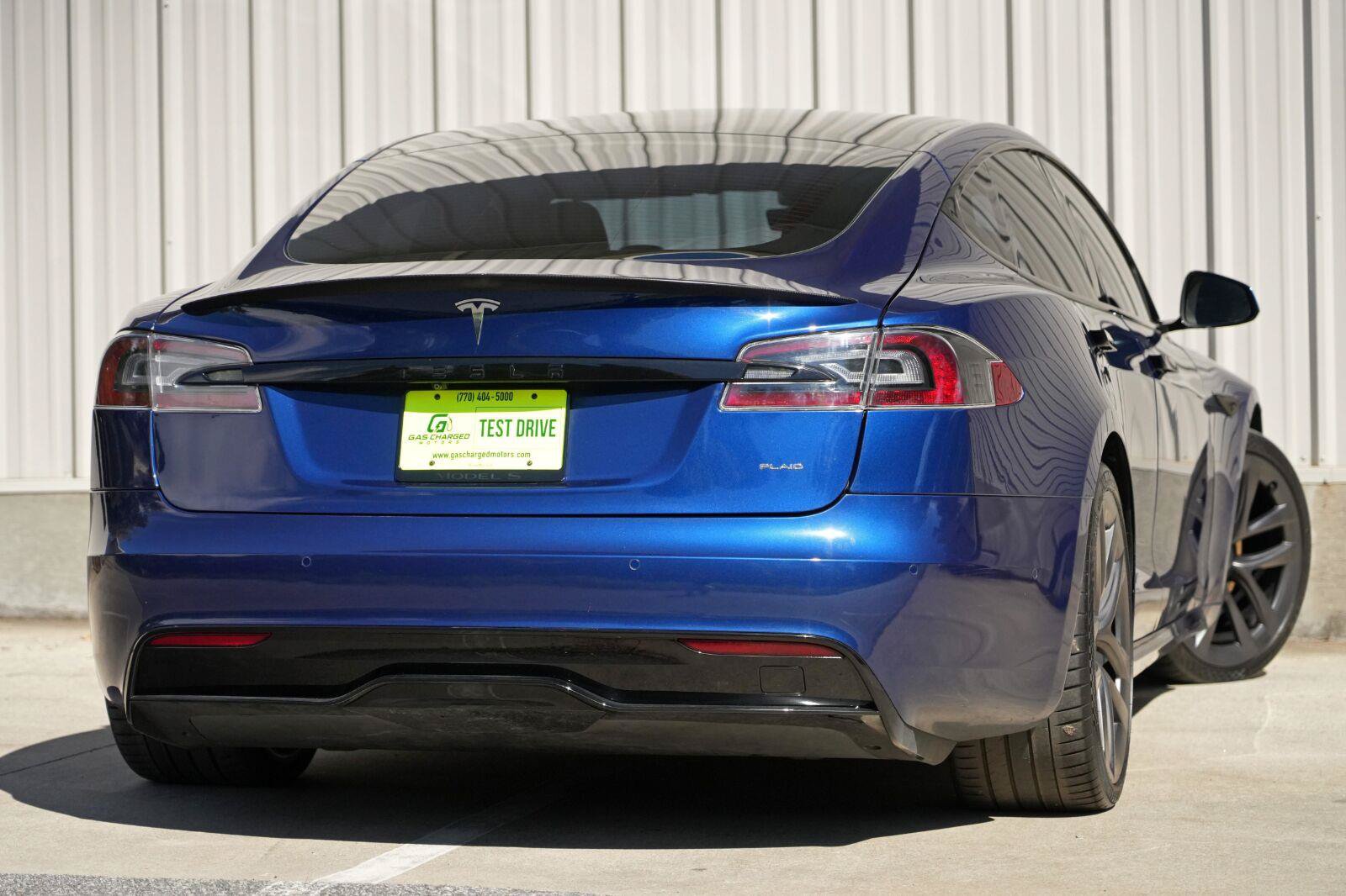 Used 2022 Tesla Model S Plaid AWD/4WD image 4