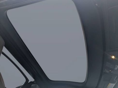 Used 2012 Mercedes-Benz SLK 350 image 21
